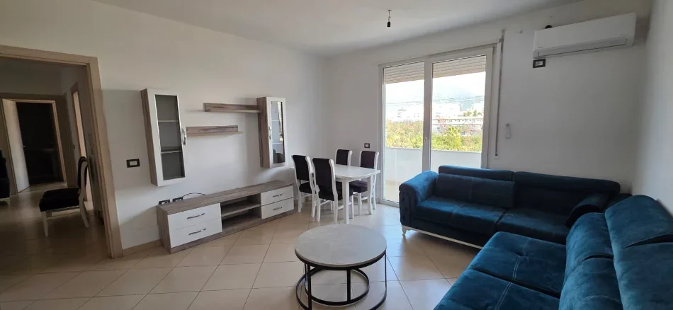 Tirane, jepet me qera apartament 2+1 Kati 3, 100 m² 500 € (Porcelan)