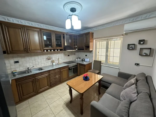 Tirane, jepet me qera apartament 2+1+Aneks Kati 1, 79 m² 650 € (Rruga Fortuzi pas Confortit)