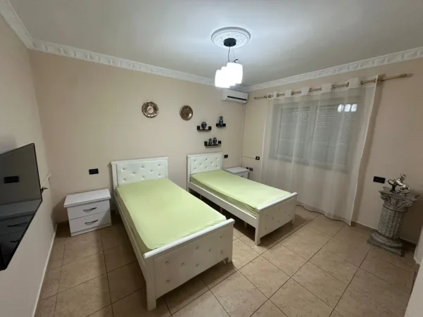 Tirane, jepet me qera apartament 2+1+Aneks Kati 1, 79 m² 650 € (Rruga Fortuzi pas Confortit)