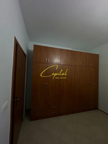 Tirane, jepet me qera apartament 1+1 Kati 5, 70 m² 550 € (KODRA E DIELLIT)