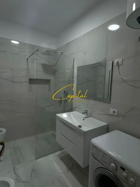 Tirane, jepet me qera apartament 1+1 Kati 5, 70 m² 550 € (KODRA E DIELLIT)