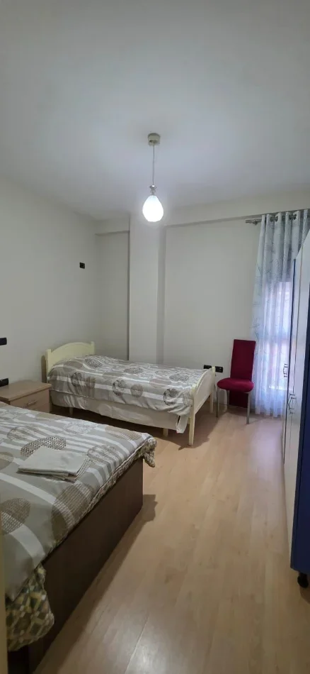 Tirane, jepet me qera apartament duplex 2+1+Aneks , 80 m² 600 € (Rruga Kongresi i Manastirit)