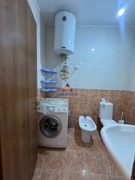 Tirane, jepet me qera apartament 1+1 Kati 11, 75 m² 523 € 