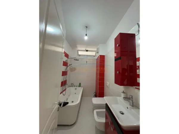 Tirane, shitet apartament 2+1 Kati 10, 95 m² 165.000 € (STACIONI TRENIT)