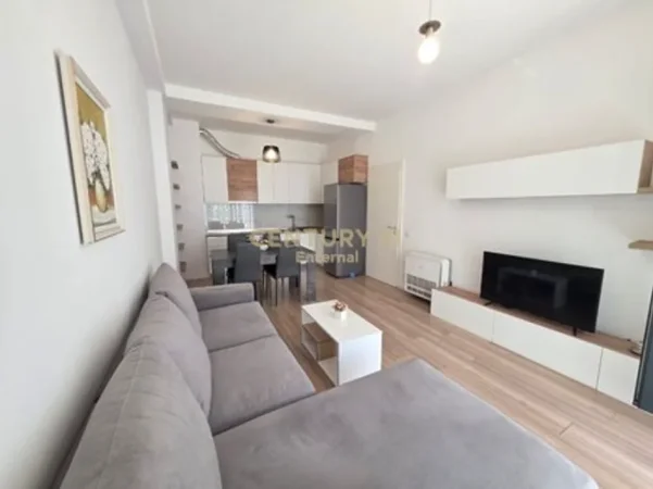 Tirane, jepet me qera apartament Kati 2, 86 m² (21 Dhjetori, Kompleksi Kontakt)