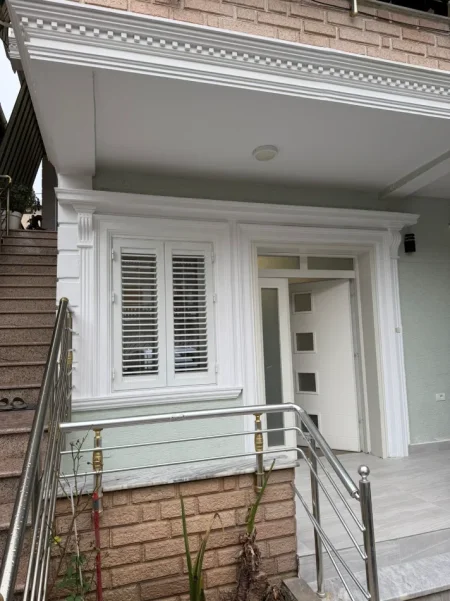 Tirane, jepet me qera 2+1 , 110 m² 600 € 