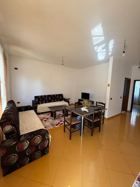 Tirane, jepet me qera Vile 1+1+Ballkon Kati 3, 70 m² 450 € (Inxhinieria e Ndertimit/Rr.Studenti)