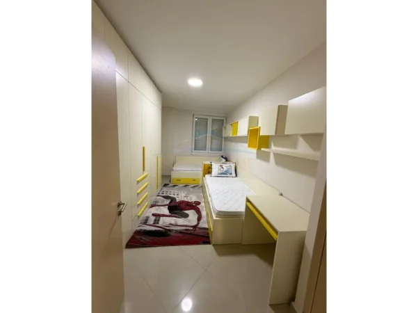 Tirane, jepet me qera apartament 2+1+Garazhd,  Kati 7, 73 m² 850 € (Rruga Frosina Plaku)