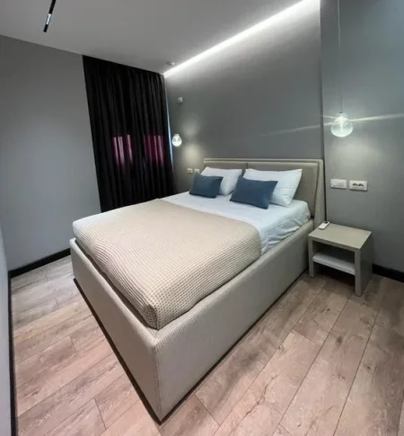 Tirane, jepet me qera apartament Kati 4, 75 m² 1.300 € (Rruga e Barrikadave)