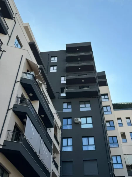 Tirane, shitet apartament 1+1 , 76 m² 199.000 € (Pazari i ri)