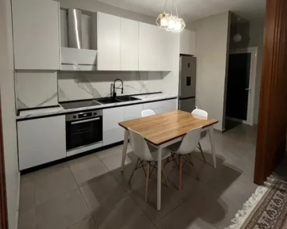 Tirane, jepet me qera apartament 1+1+Aneks+Ballkon Kati 3, 71 m² 450 € (institut , kamez)