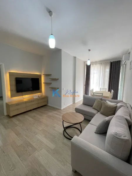 Tirane, jap me qera apartament 2+1+Ballkon Kati 1, 95 m² 650 € (Kodra e Diellit, te Eleonora)