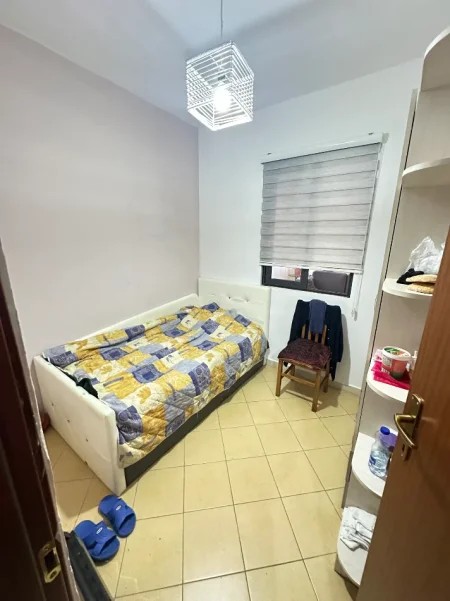 Tirane, shitet apartament 3+1+Ballkon Kati 5, 95 m² 160.000 € (Rruga Joklin Persi)