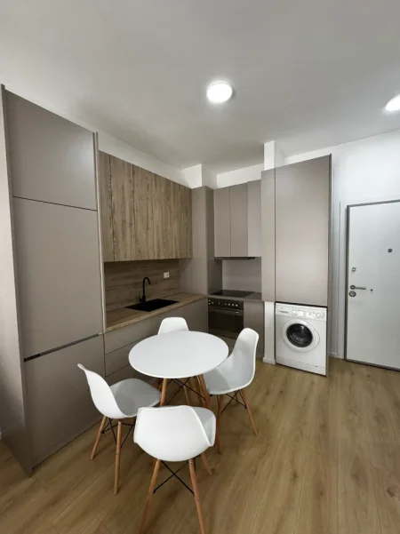 Tirane, jepet me qera apartament 1+1 Kati 3, 49 m² 400 € (Ali Demi)