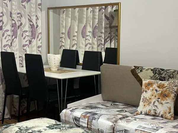 Tirane, jepet me qera apartament 2+1 Kati 4, 650 € (Rruga e Kosovareve)