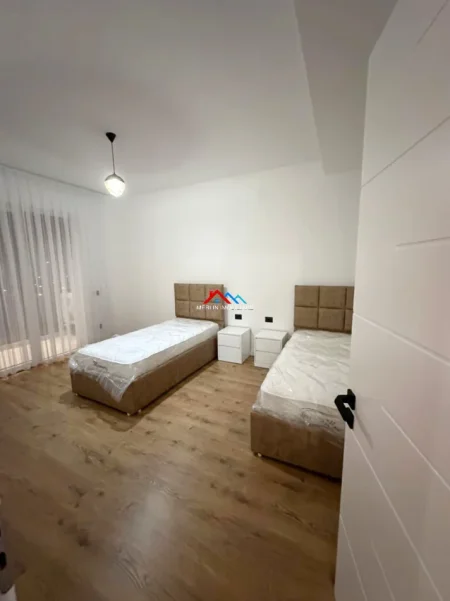 Tirane, jepet me qera apartament 2+1+Ballkon Kati 4, 68 m² 650 € (RRUGA E KOSOVAREVE)