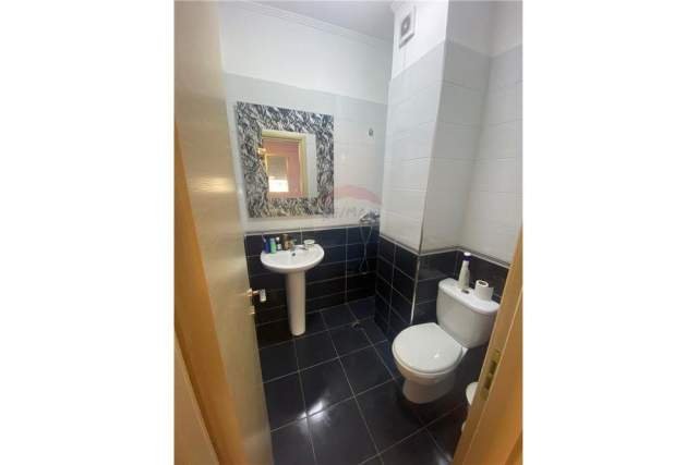 Tirane, jepet me qera apartament 2+1+BLK Kati 5, 102 m² 400 Euro (Astir)