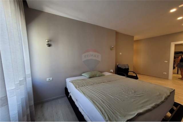 Tirane, jepet me qera apartament 2+1+BLK Kati 5, 130 m² 1.350 Euro (Zogu i Zi)