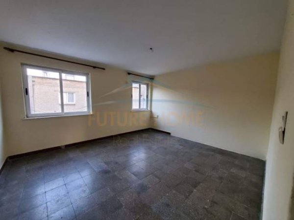 Tirane, jepet me qera apartament 2+1+BLK Kati 2, 79 m² 280 Euro (xhamlliku)