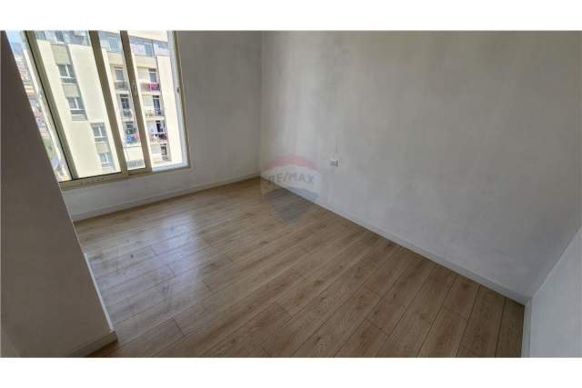 Tirane, shitet apartament 2+1+BLK Kati 10, 100 m² 135.000 Euro