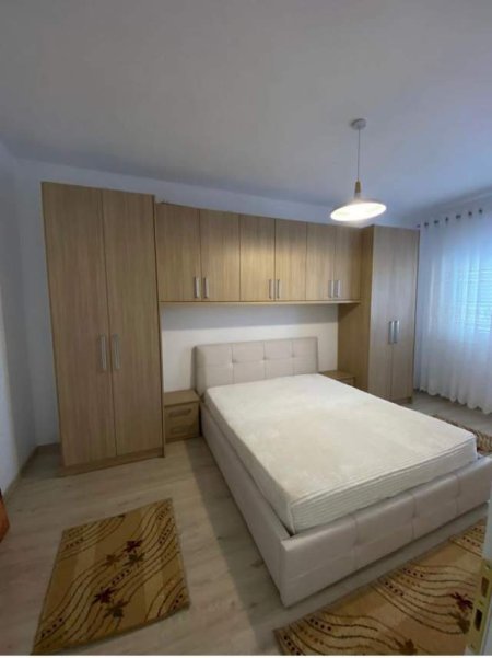 Tirane, jepet me qera apartament Kati 5, 90 m² 600 Euro (Don Bosko)