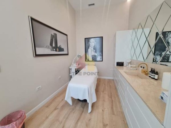 Tirane, shes ambjent biznesi Kati 2, 116 m² 450.000 Euro (Rruga e Barrikadave)