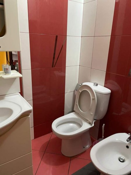 Tirane, jepet me qera apartament 2+1+BLK Kati 2, 90 m² 500 Euro (21 Dhjetori)