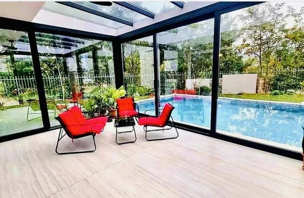 Tirane, shes Vile 230 m² Euro (Berzhite)