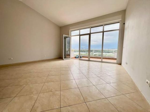 Tirane, shes apartament 3+1 150 m² 300.000 Euro (Liqeni)
