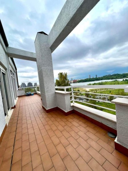 Tirane, shes apartament 3+1 150 m² 300.000 Euro (Liqeni)
