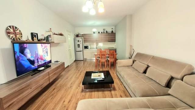 Tirane, 1+1 65 m² 500 Euro (Ali Demi)