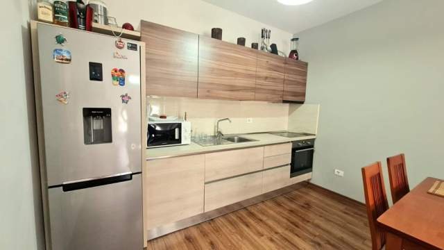 Tirane, 1+1 65 m² 500 Euro (Ali Demi)