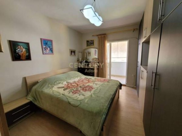 Tirane, jepet me qera apartament Kati 5, 68 m² 650 Euro (Ambasades Amerikane dhe Shkolles se Baletit)