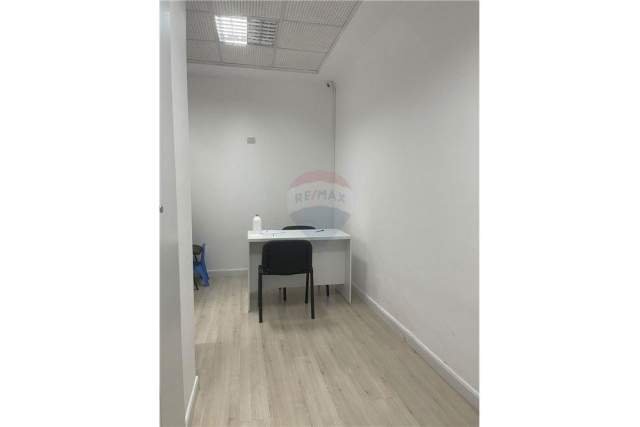 Tirane, shitet zyre Kati 1, 32 m² 95.000 Euro (Selvia)