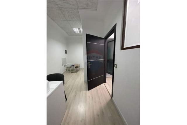 Tirane, shitet zyre Kati 1, 32 m² 95.000 Euro (Selvia)