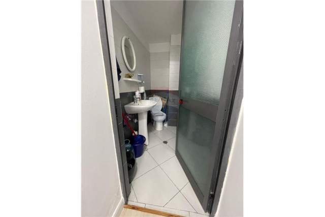 Tirane, shitet zyre Kati 1, 32 m² 95.000 Euro (Selvia)