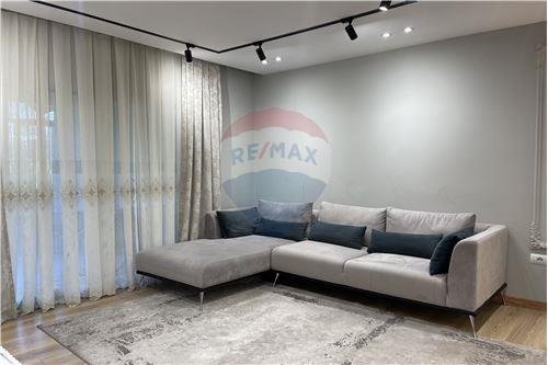 Tirane, shitet apartament 2+1+BLK Kati 2, 164.000 Euro