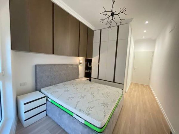 Tirane, jepet me qera apartament 2+1+A+BLK Kati 8, 780 Euro