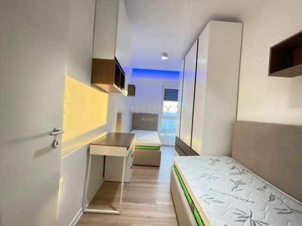 Tirane, jepet me qera apartament 2+1+A+BLK Kati 8, 780 Euro