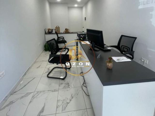 Tirane, jepet me qera zyre Kati 0, 30 m² 500 Euro (Mine Peza)