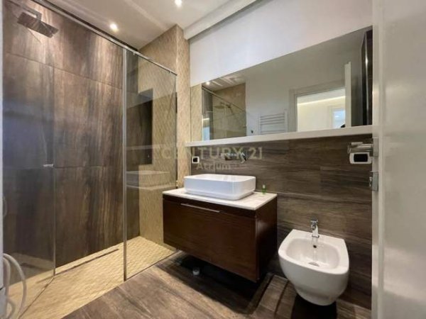 Tirane, jepet me qera apartament 2+1+A+BLK 101 m² 800 Euro (Selvia, prane qendres)
