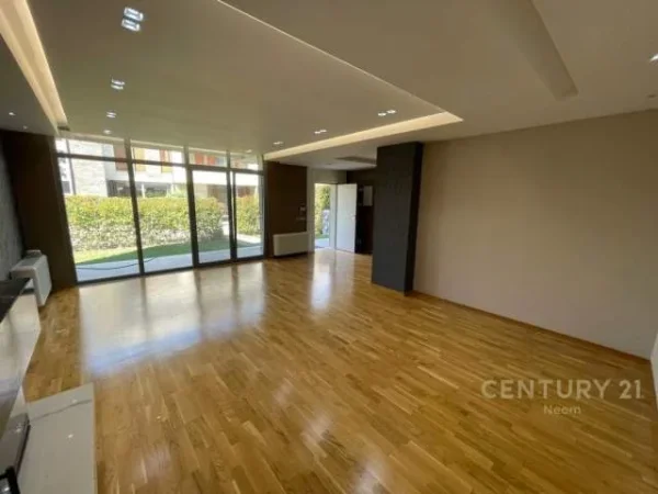 Tirane, jepet me qera apartament duplex 3+1+BLK Kati 1, 178 m² 1.500 Euro (Liqeni i Thate, Liqeni i Thatë)