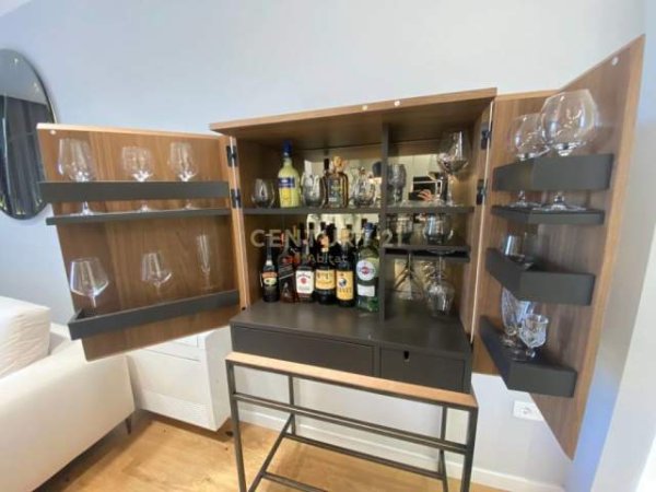 Tirane, jepet me qera apartament 2+1+A+BLK Kati 2, 105 m² 1.600 Euro (Liqeni i Thate)