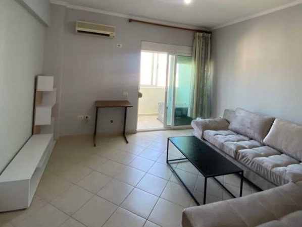 Tirane, jepet me qera apartament 2+1+BLK Kati 8, 80 m² 450 Euro (mikel maruli)