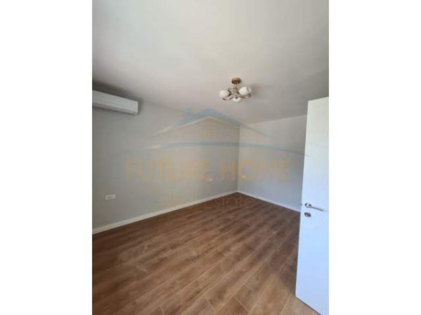 Tirane, shitet apartament 1+1+BLK Kati 4, 81 m² 150.000 Euro (Rruga Muhamet Gjollesha)