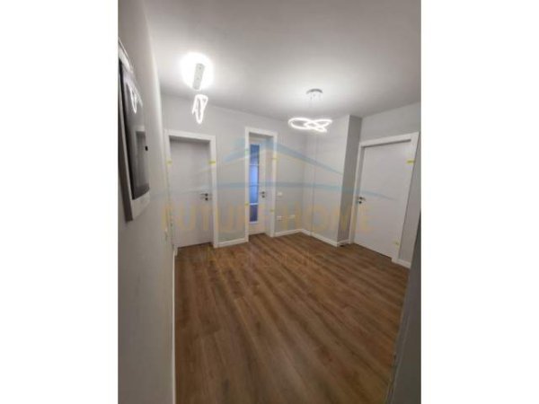 Tirane, shitet apartament 1+1+BLK Kati 4, 81 m² 150.000 Euro (Rruga Muhamet Gjollesha)