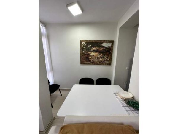 Tirane, jap me qera apartament Kati 1, 550 Euro (Bllok)