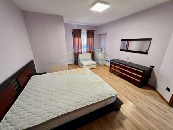 Tirane, jepet me qera apartament Kati 3, 125 m² 650 Euro (Rruga Hamdi Sina)