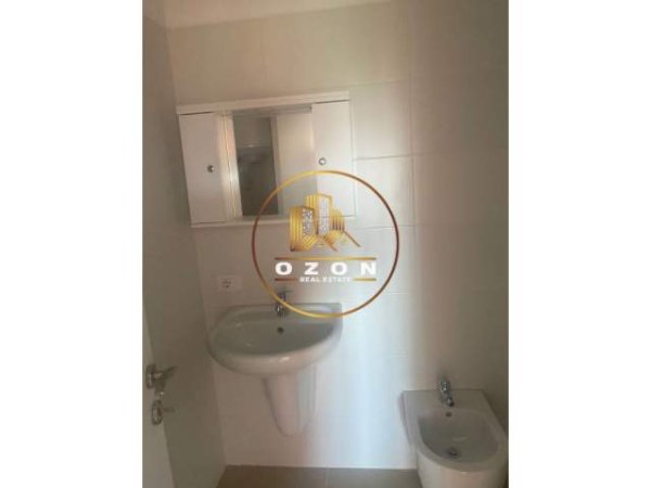 Tirane, jepet me qera apartament 2+1+A+BLK Kati 4, 100 m² 700 Euro (KODRA E DIELLIT)