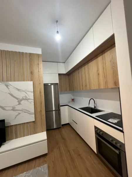 Tirane, jepet me qera apartament 1+1+Ballkon Kati 2, 58 m² 400 € (Univers City)